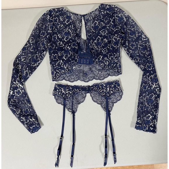 VS Navy Blue Floral Lace Bra-Top Bralette and Garter Belt Coords Matching Set 💙 - Picture 6 of 7